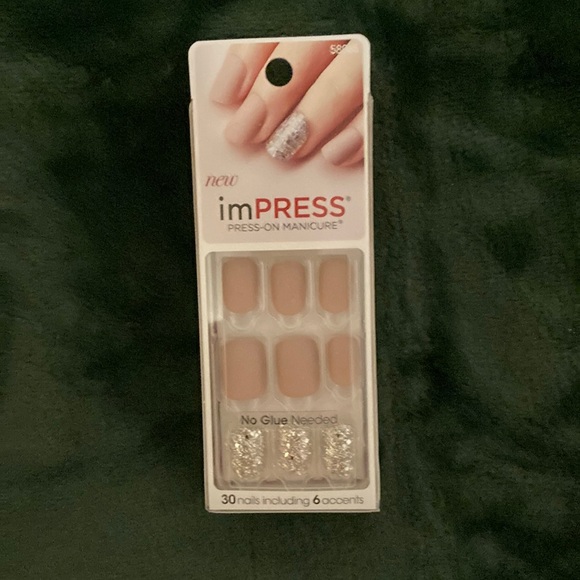 Brand new set of three press-on nail set. - Picture 4 of 4